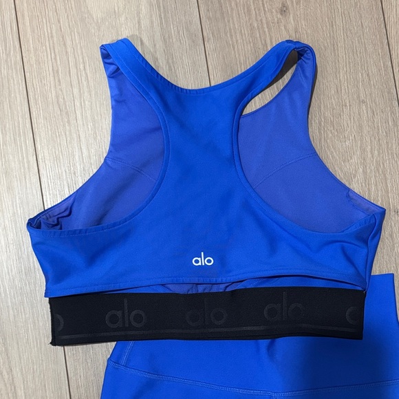 ALO Blue Sports Bra and Leggings - Picture 4 of 5